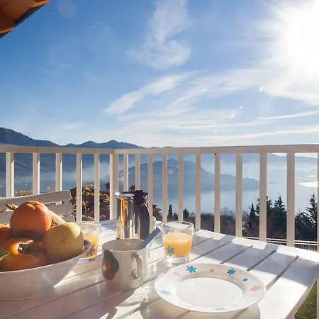 Borgo Dei Glicini Halldis Apartment *