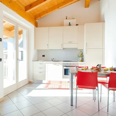 Borgo Dei Glicini Halldis * Parzanica